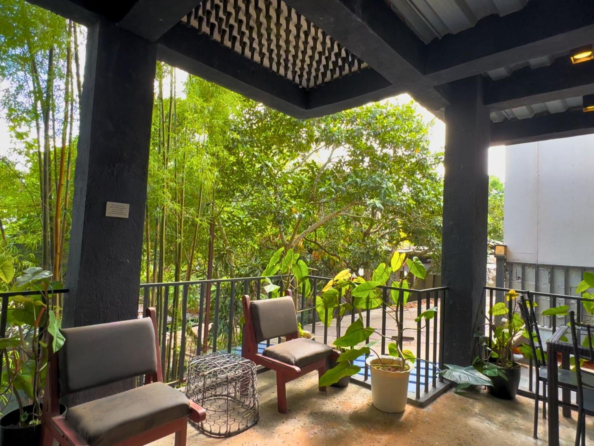 Containers By Eco Hotels Tagaytay City Exterior photo